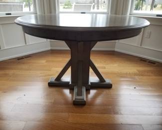 Pedestal dining table