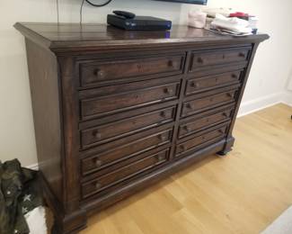10-drawer dresser by Stanley Furniture