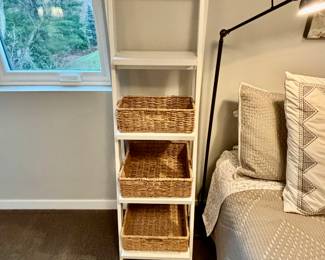 Ladder bookshelf