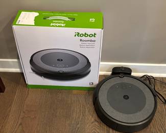 Roomba Robot vacuum and docking station