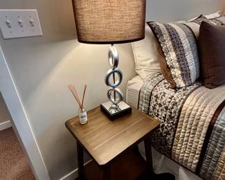 Nightstand (pair) and table lamps (pair)