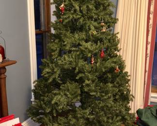 National Tree Co. Pre-Lit Christmas Tree!