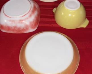 Pyrex A-25 White/Red #515B-015 1-½ Qt Bowl, Fire King Peach Luster Pie Plates, Pyrex Ovenware #AO & #44 Bowls Tan Bowls, Pyrex #23 Yellow Bowl!