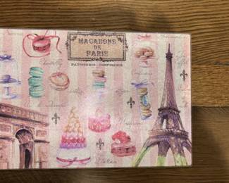 Macrone De Paris Glass Cutting Board!