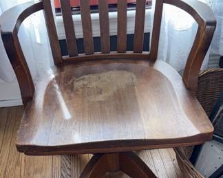 Antique Murphy Adjustable Wood Banker’s Chair!
