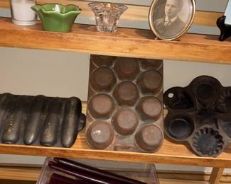 Vtg Cast Iron Cornbread Mold, Vtg Cast Iron Muffin Pan!
