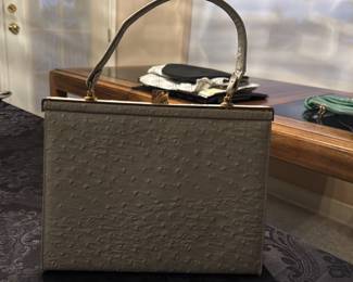 CAP 83DBDF8541EF47B5AEA8D7E3B39ABEED