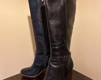 New in Box: Women’s Black Knee High Heeled Boots Size 6.5