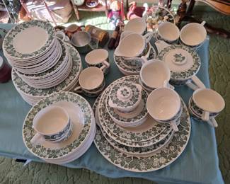 Royal China set, old English, underglaze k52