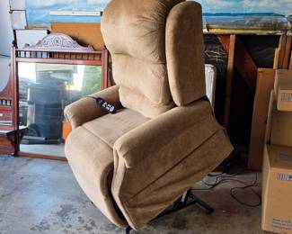 Power lift recliner