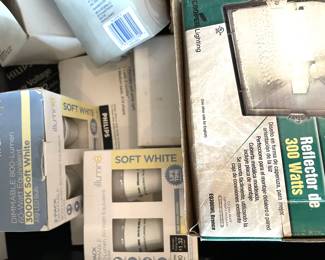 here dem light bulbs