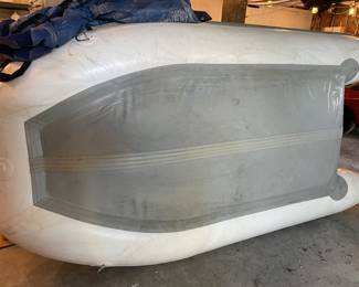 bottom of mercury inflatable, holding air like a champ