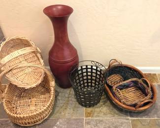 Dansk Basket, Red Wood Pot More