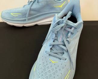 007 Light Blue HOKA Clifton 9 Size 10.5 Womens