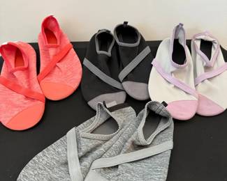 4 Pair Of Fitkicks Size Large 10.2 Inches Exercise Shoes