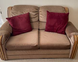 Love seat 