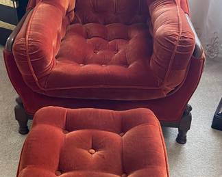 Chair w/ottoman 