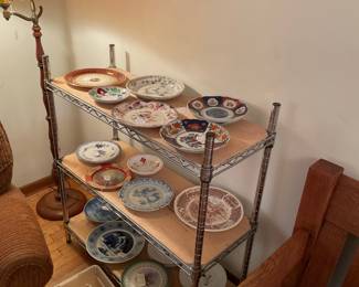 Decorative plates; antique lamp