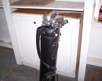 GOLF CLUBS