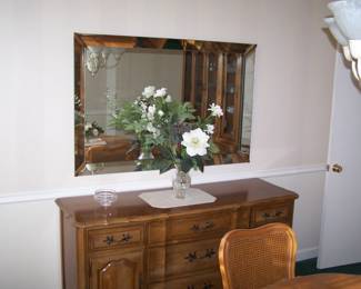 THOMASVILLE FRUITWOOD BUFFET, MIRROR, GLASS VASE & BOWL