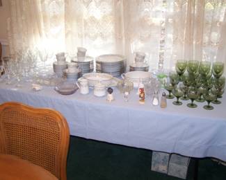 NORITAKE DINNER SET & STEMWARE