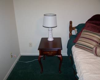 ANOTHER QUEEN ANNE-STYLE LAMP TABLE & LAMP