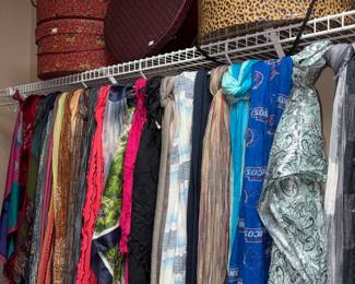 Women’s Accessories 