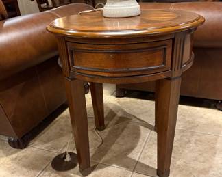 Round End Table - Ashley Glen Eagle?
