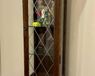 Ethan Allen Royal Charter curio cabinet