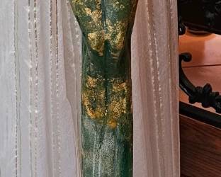 Murano Pino Signoretti Mother Child Glass Figurine.