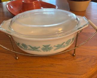 Pyrex bluebird casserole dish 