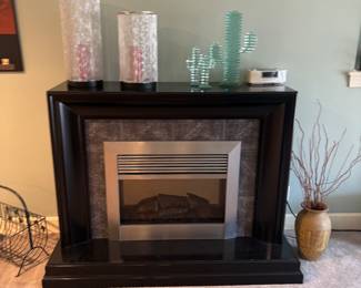Dimplex electric fireplace 