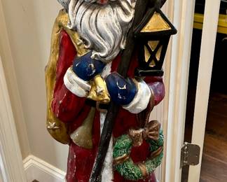 Large Rustic Santa Statue – Lantern & Wreath
