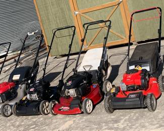 Working self propeller mowers