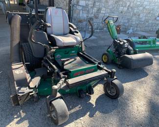 61" cut deck Bobcat commercial zero turn riding lawn mower, bagged, 29 HP, 2011 manufactured date, Model 942504G,
509 hrs.

- Frame to install a canopy.
- Commercial collection system attachment, to vacuum up leaves and grass clippings into 3 bags making fall clean-up painless, professional and efficient.

In good working condition.