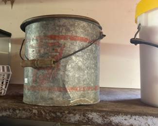 Minnow bucket