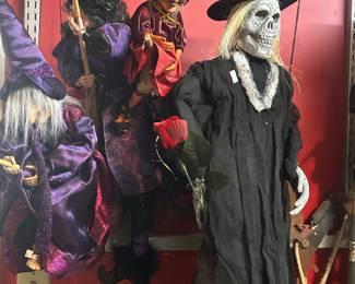 Lots of Halloween decor