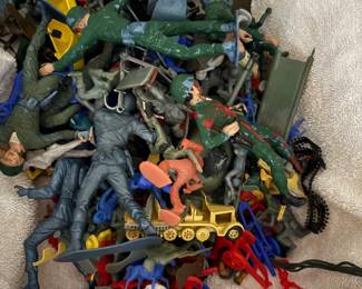 Vintage Toy Soldiers