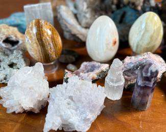 This lot features a large collection of various rocks and minerals.