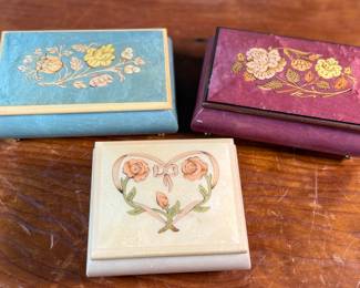 This lot features three (3) music boxes, all manufactured by The San Francisco Music Box Company. All three are in good overall condition with maker mark present underneath as shown in photos.