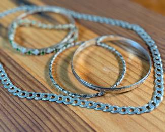 This lot features a wonderful collection of sterling silver jewelry with a total approx. weight of 71.68 grams.