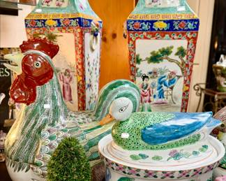 FANTASTIC FAMILLE VERTE CHICKEN AND DUCK TUREENS!