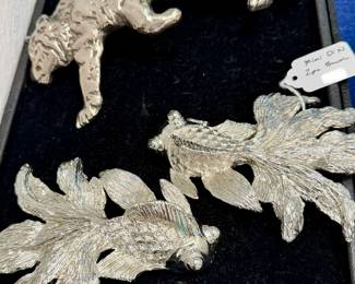 Mimi Di N koi belt buckle