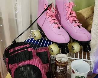 Ladies Roller Derby Roller Skates Wheels Light Up Set Includes Knee Pads.