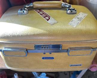 Vintage American Escort Carry On w Hong Kong Stickers