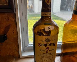 Large Seagrams 7 Bottle
