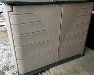 Rubbermaid Storage Cabinet