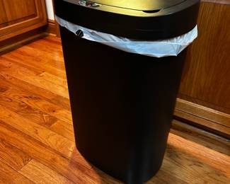 Automatic Garbage Can