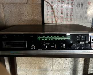 Receiver w 8 Track