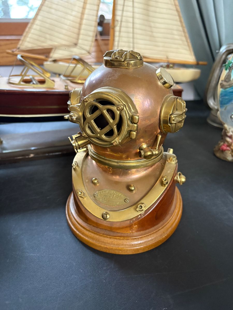 Vintage US Navy Diving Helmet Replica 